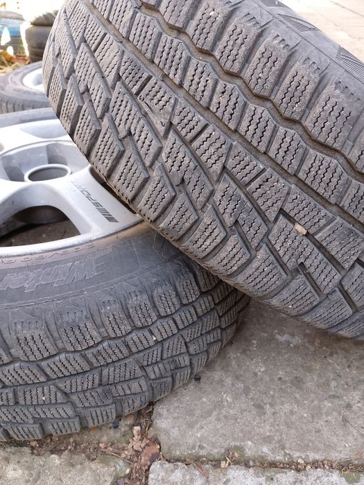 Гуми с джанти 16 цола 5*112