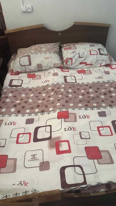 Кровать в хорошем состоянии