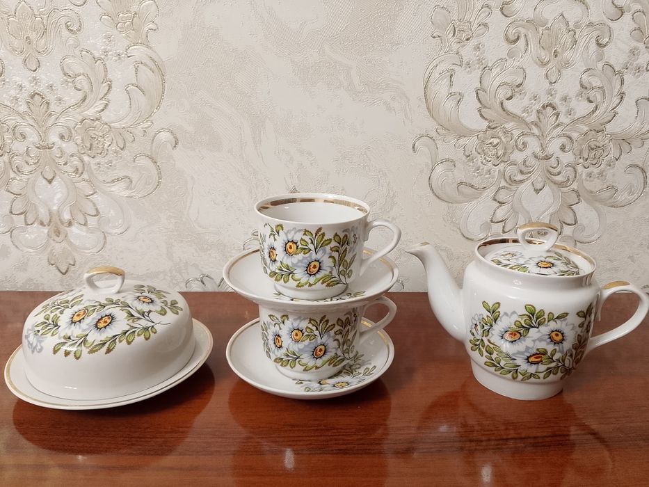 Сервизы винтажные. См. все фото.