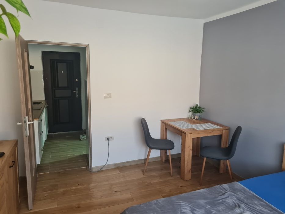 Vând garsonieră renovată complet, mobilată și utilată – zona UTA, Arad