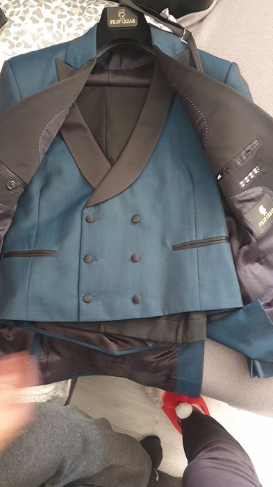 Costum barbati filip cezar