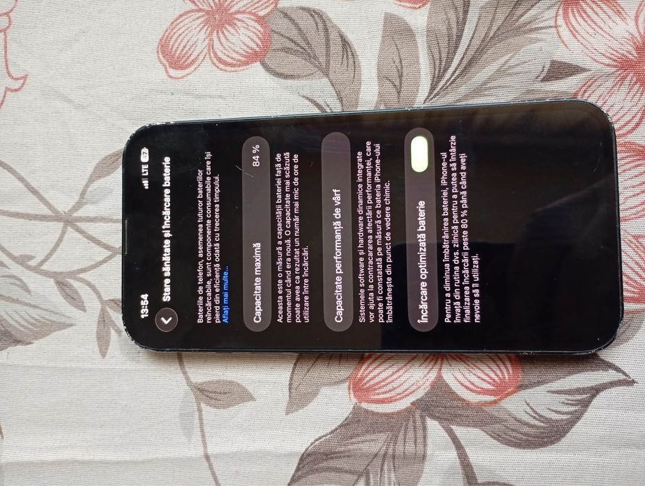 Iphone 13 functioneaza foarte bine
