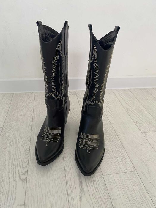 Продам кожаные сапожки
