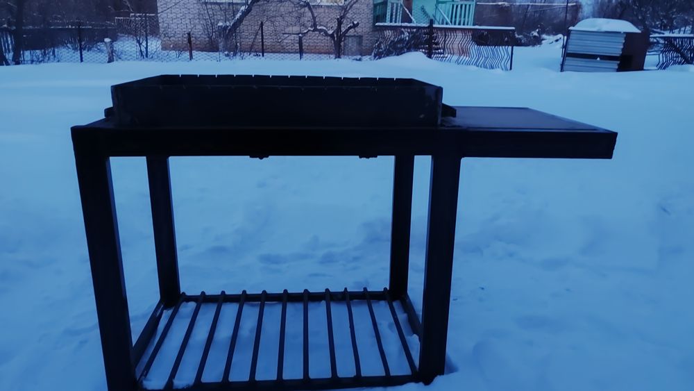 мангал со столиком