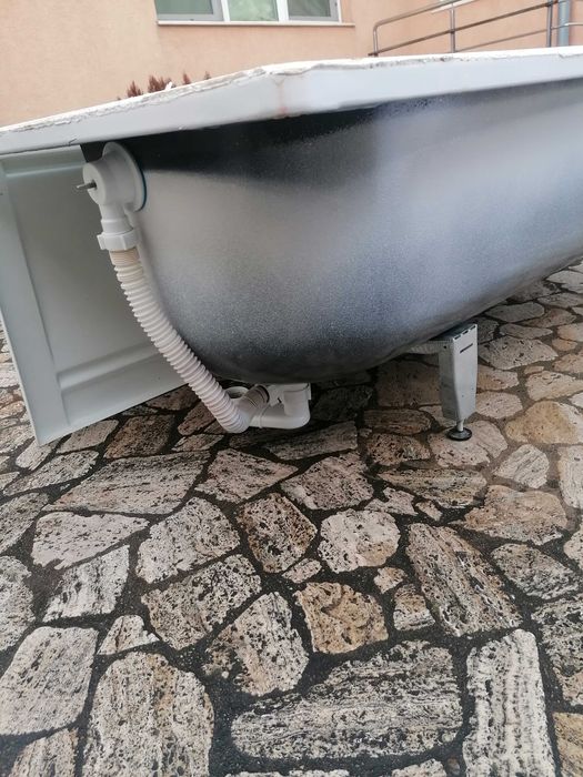 Vând cadă de baie din tabla