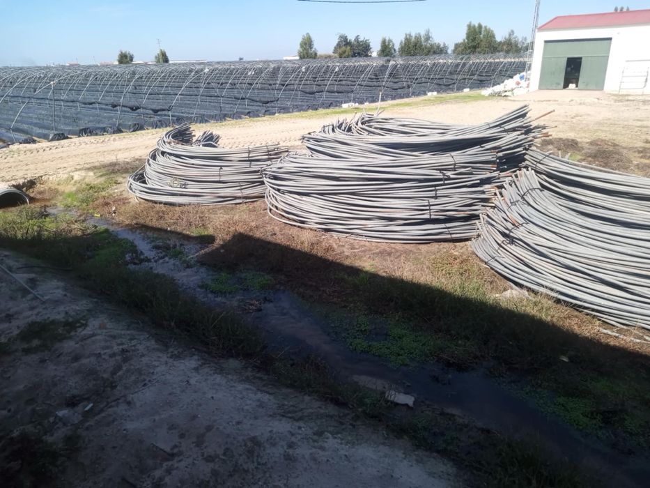 Vand arcade solar din teava galvanizata