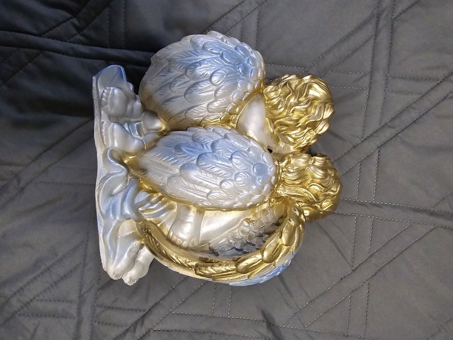 Гипсовая фигура ангелов