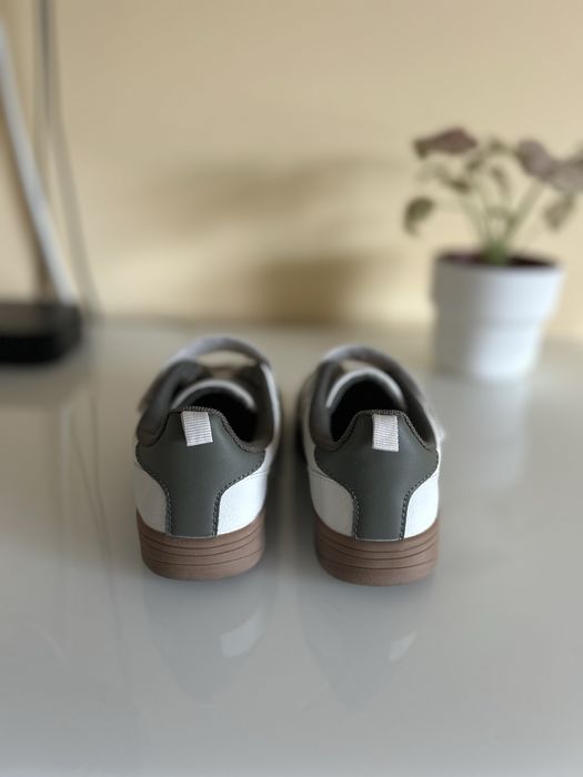 Adidasi H&M, marimea 29