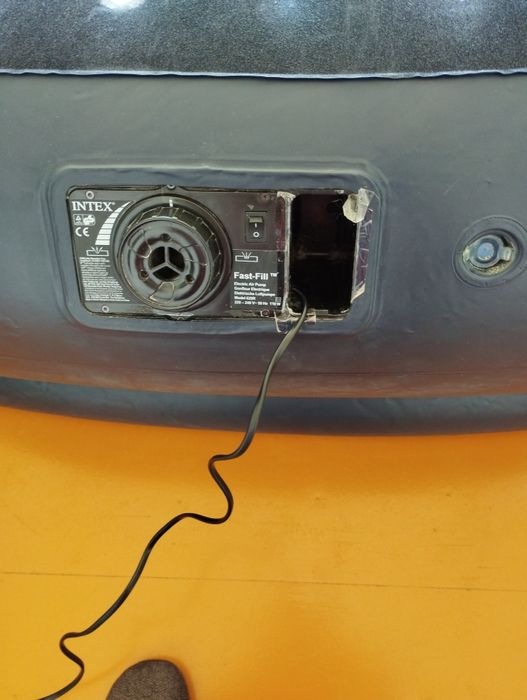 Продаётся надувной матрас б/у, 2х спальный