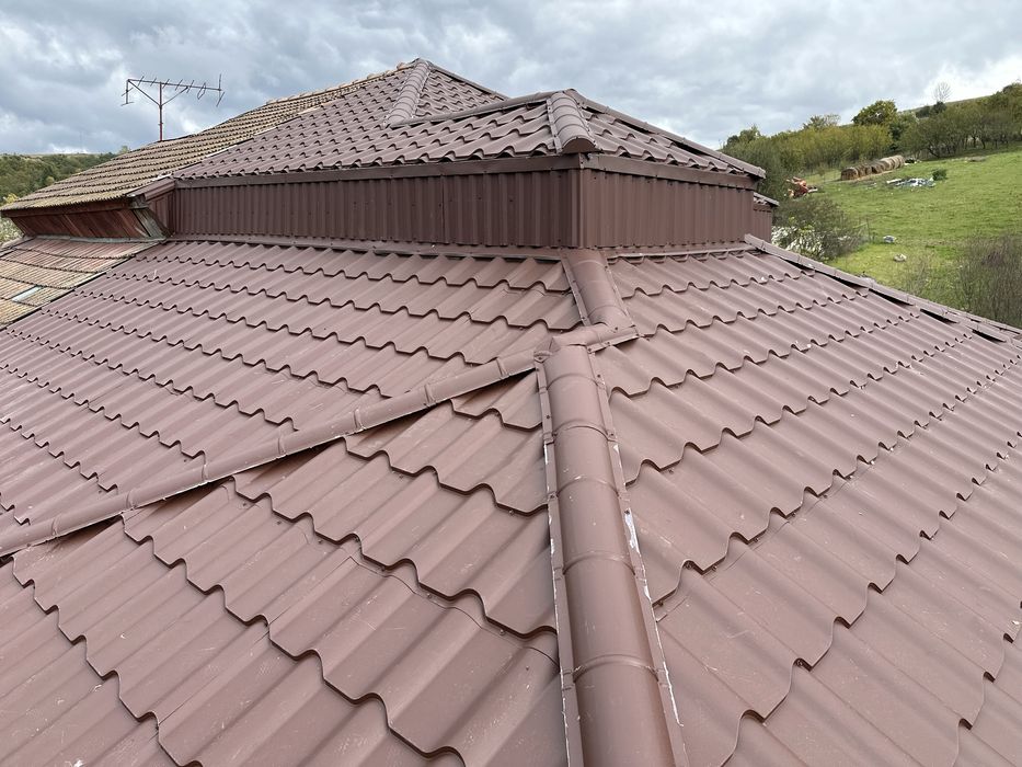 Reparatii acoperisuri montaj tigla metalica dulgherie terase jgheaburi