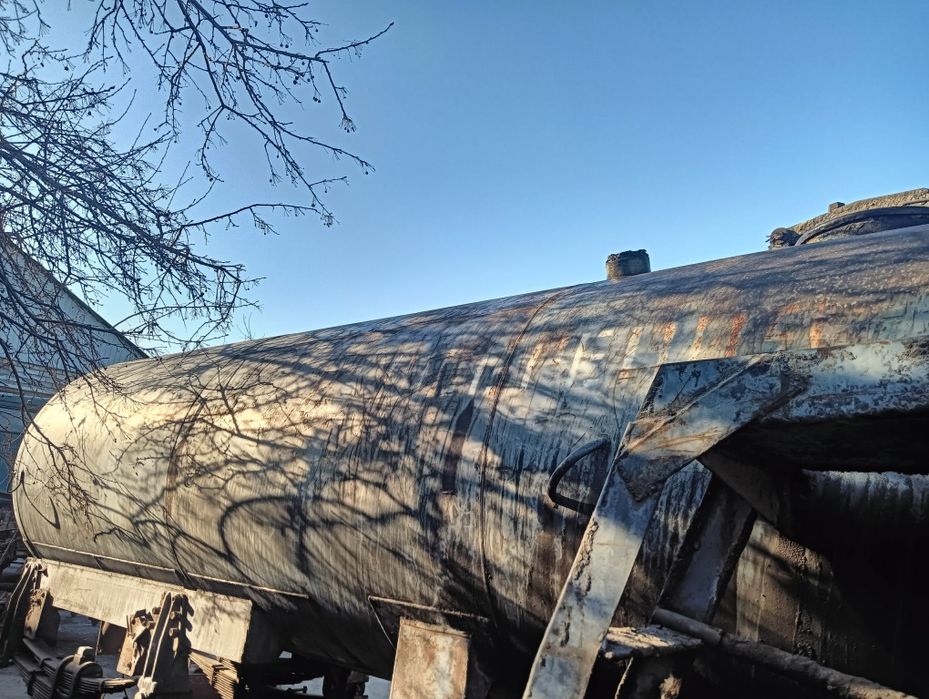 Продам цестерну .