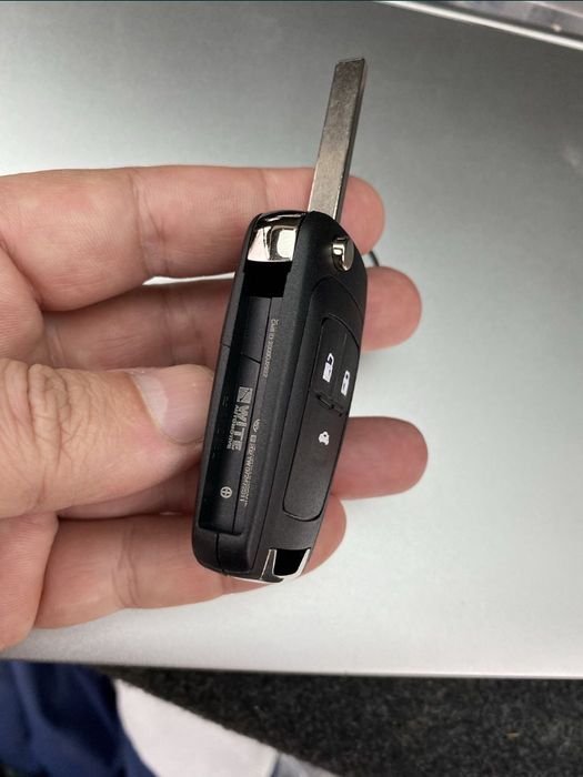 Carcasa cheie OPEL Insignia, Astra J cu 2 sau 3 butone tip briceag