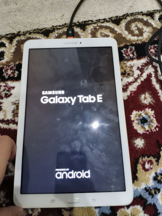 Планшет Samsung Galaxy Tab E