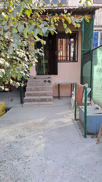 Срочно Продаётся 2 х комнатная квартира.  2 хонали уй сотилади