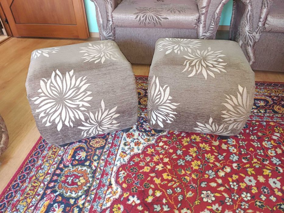 Продавам Холова гарнитура