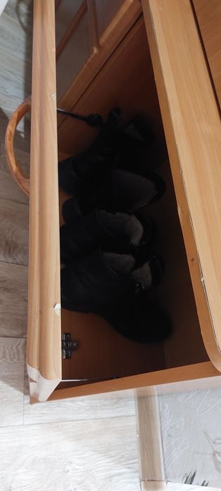 Продам прихожую срочно