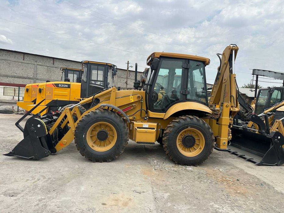 Техника Экскаватор-погрузчик (юклагич) 
Техника русуми Sinomach 620CM