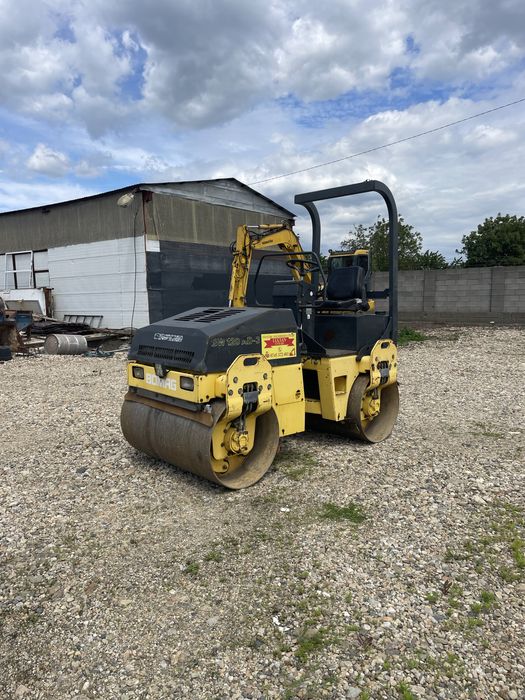 Cilindru compactor 3 tone bomag de vanzare/de inchiriat