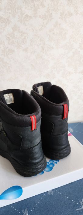 Продам ботинки детские