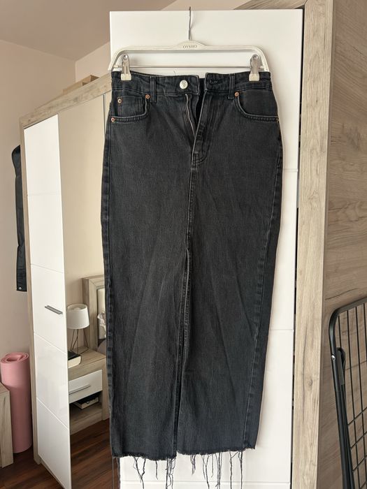 Дънкова пола Stradivarius и рокля  H&M