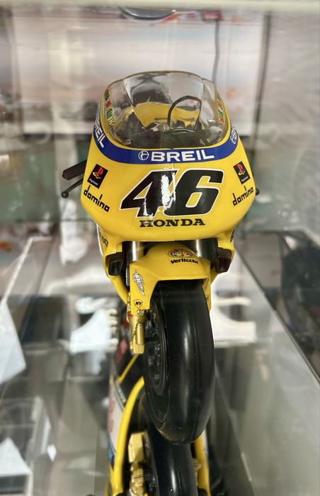 Macheta motocicleta Motogp scara 1/6 Valentino rossi Honda Nsr