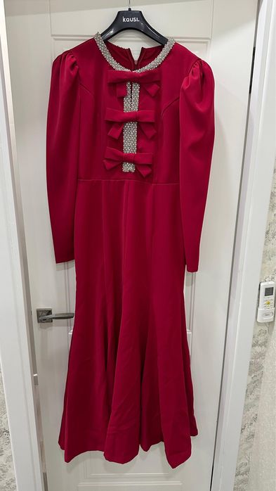 Платье нарядное 10000!