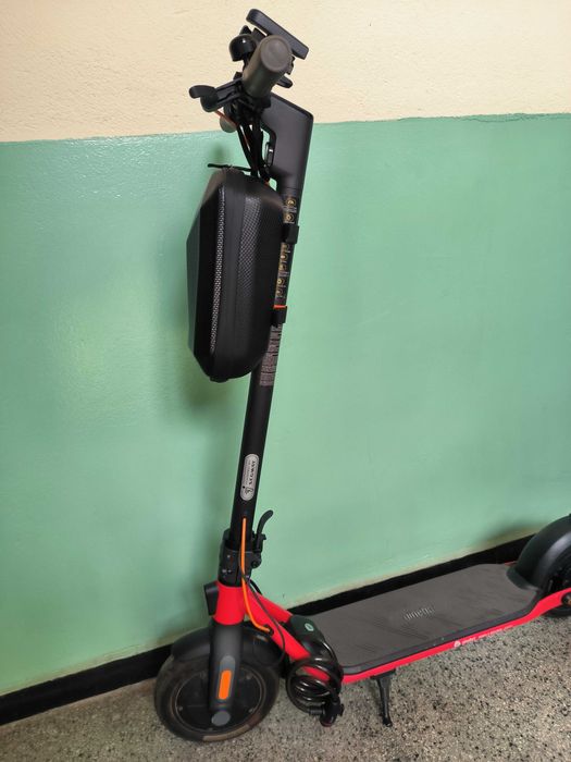 Електрическа тротинетка Ninebot KickScooter D28E - Powered by Segway