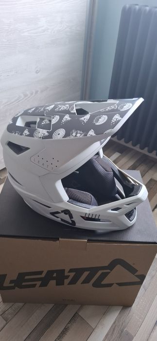 Casca MTB full face Leatt gravity 4.0