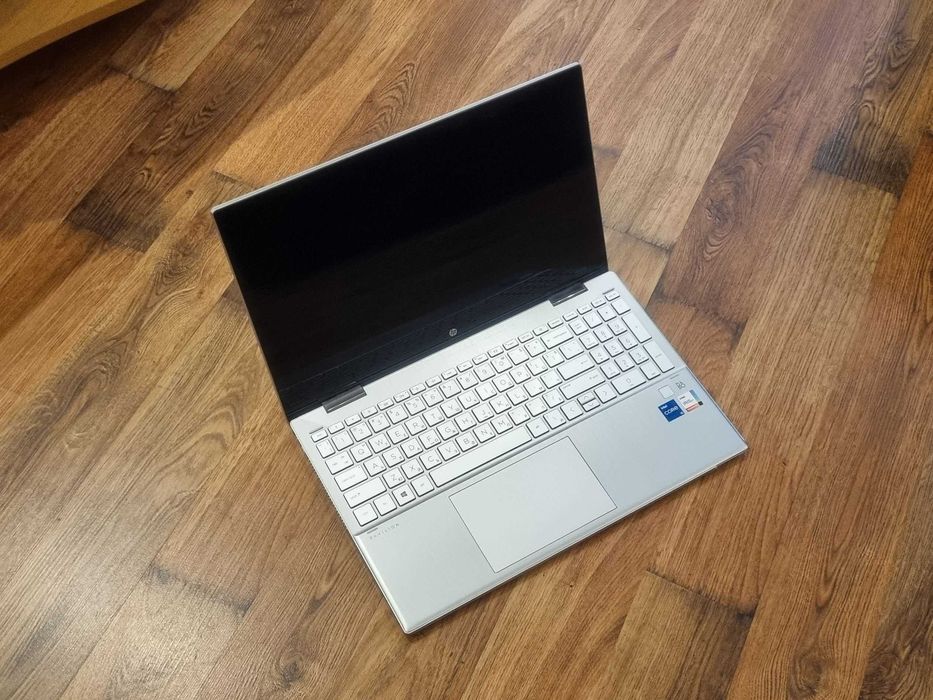 Уникален лаптоп 2 в 1 HP Pavilion x360 Convertible 15 TOUCHSCREEN