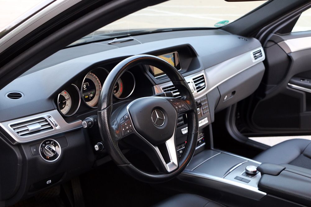 Mercedez benz e200