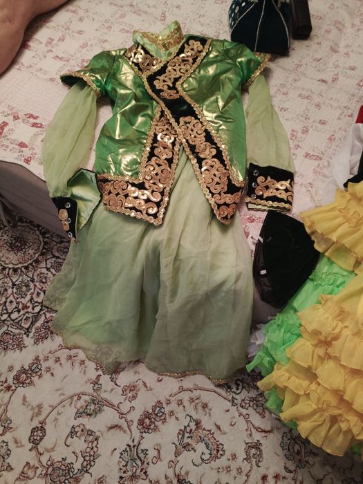 Национальные костюмы