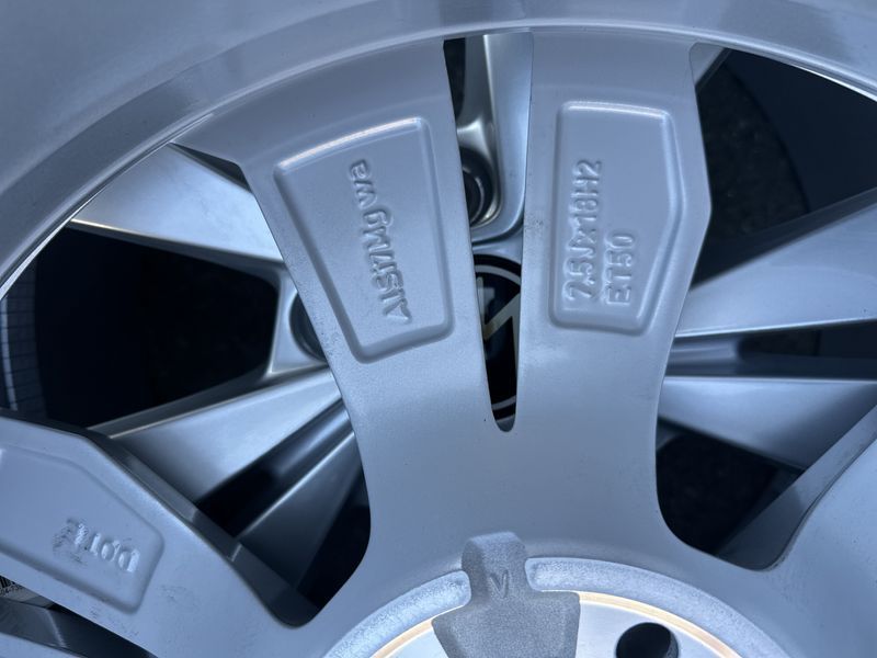 18цола Vw Фолксваген Volkswagen Оригинални 4бр