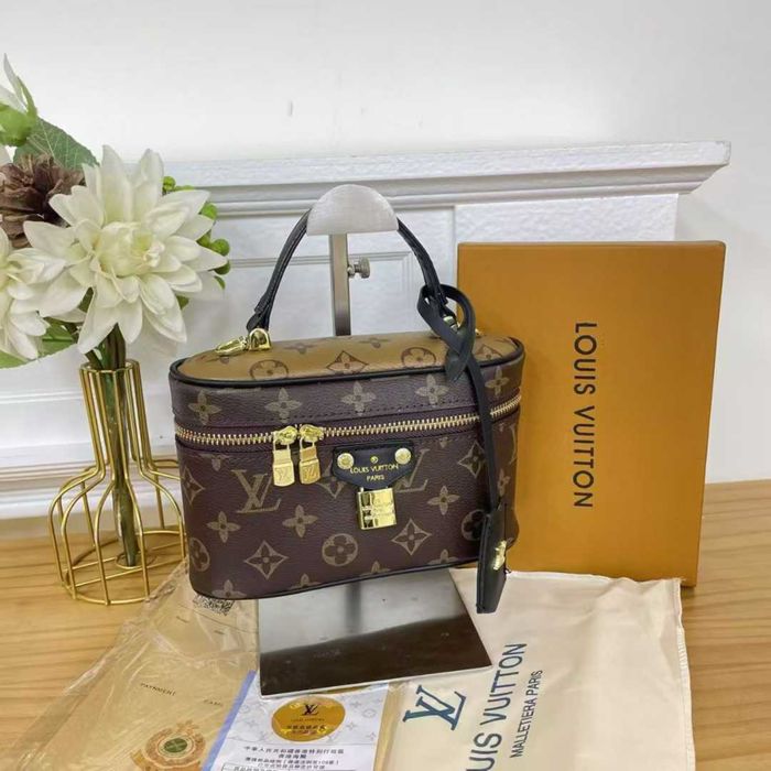 Сумки на 8 марта самое то