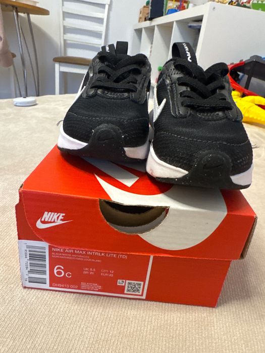 Nike air max бебешки маратонки 22 номер