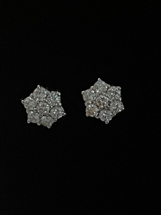 Cercei aur alb 18 k si diamante naturale WS2-VS1