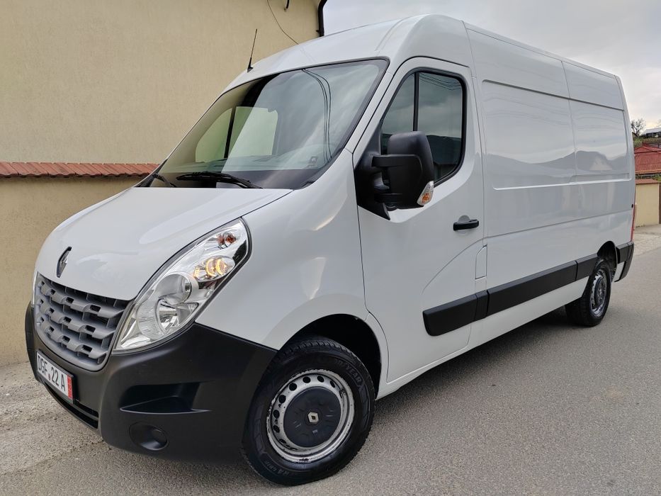 Renault Master 2.3Diesel E5 Fab. 2012 AC 3locuri Model Mediu și Inalt Inchidere centralizata Geamuri electrice Cârlig remorca Distribuție pe Lant