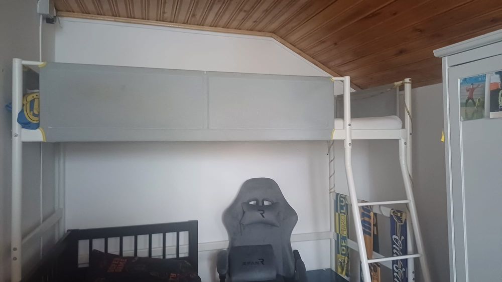 Pat supraetajat cu saltea