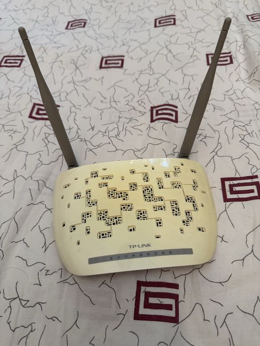 Продам Wi-Fi роутер TP-LINK TD-W8960N