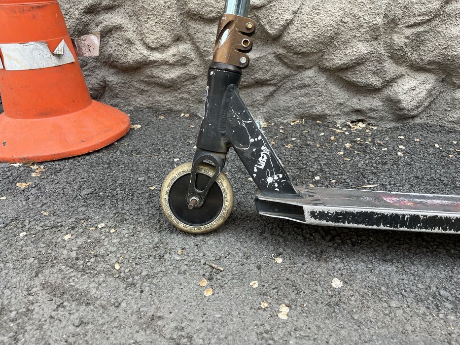 трюковой самокат