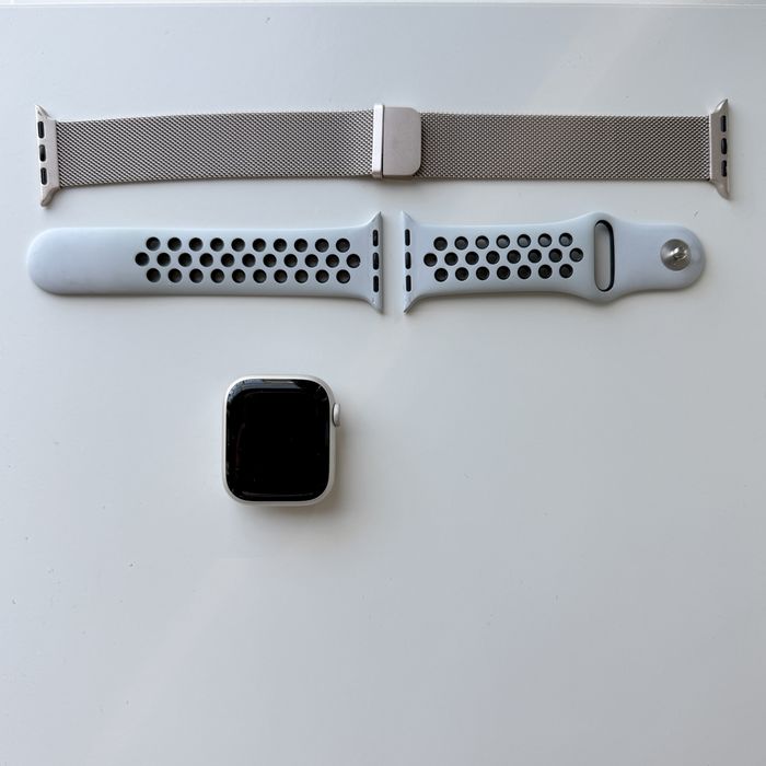 Apple Watch Nike Series 7 (41 mm)