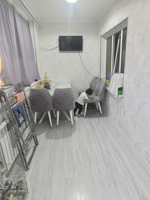 Продаю свою 3 комнатную квартиру  смебелю заходи и живи