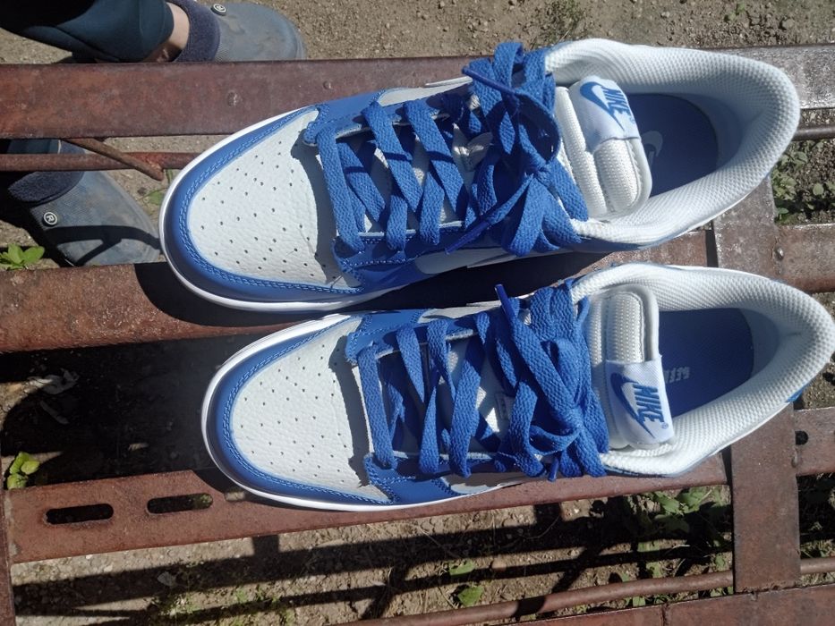 Vand adidasi Nike noua