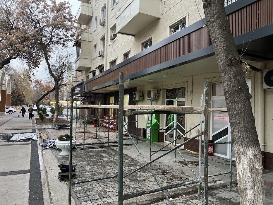 Первая линия!!Бывший кафе тараканчик, чимган, эко базар!!