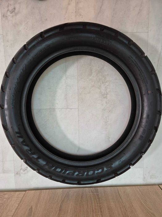 120/90 - 17 M/C 64S   Pirelli Scorpion Trail , 160/80 - 15 Bridgestone Exedra Max