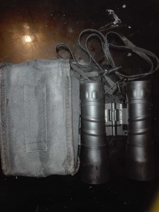 Бинокъл 12х32  84м/1000м