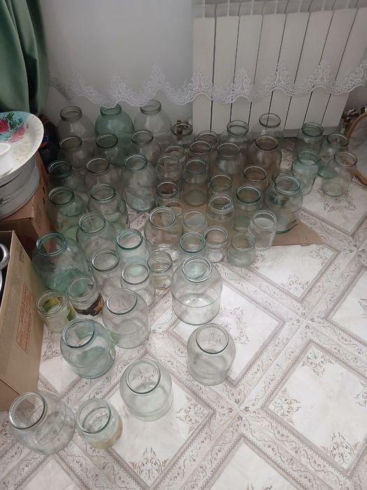 Продаём  банки б/у