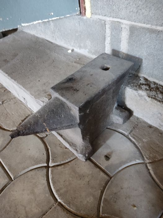 Продам наковальня