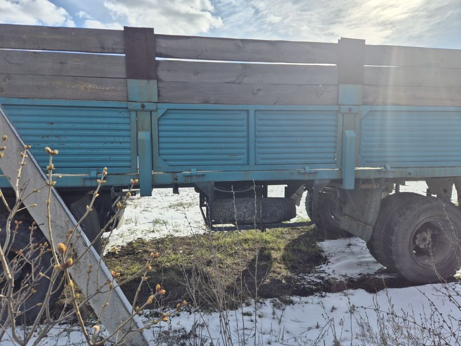 Прицеп бортовой 6.2 м длина.