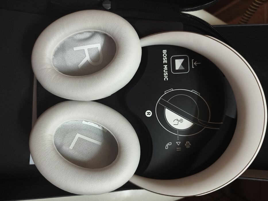 Слушалки BOSE 700  Limited Edition