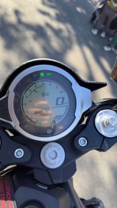 CF Moto CLX 700 Sport an 2023 cu 8000 km